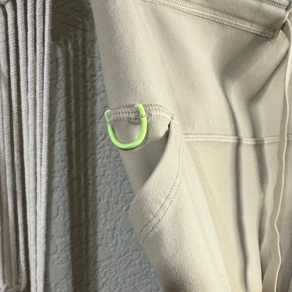 Athleta Salutation Cargo Tight - Picture 6 of 9